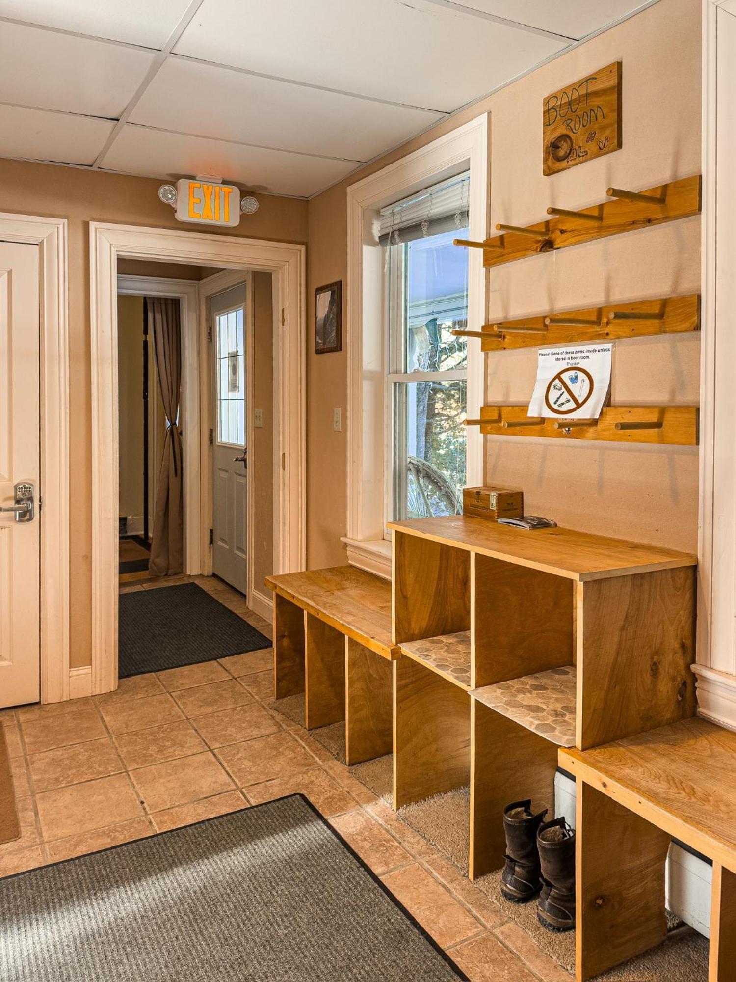 The Notch Hostel Норт-Вудсток Экстерьер фото