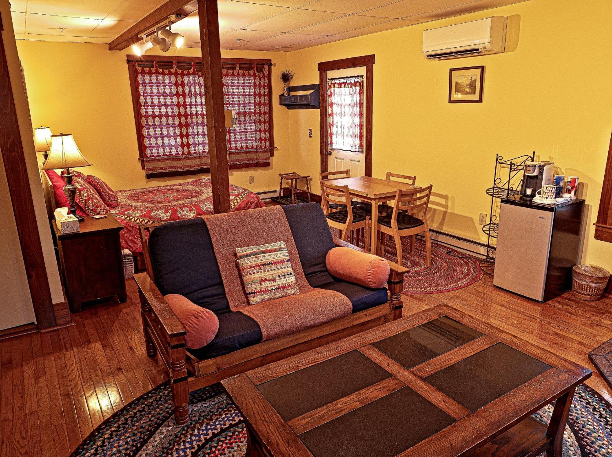 The Notch Hostel Норт-Вудсток Экстерьер фото